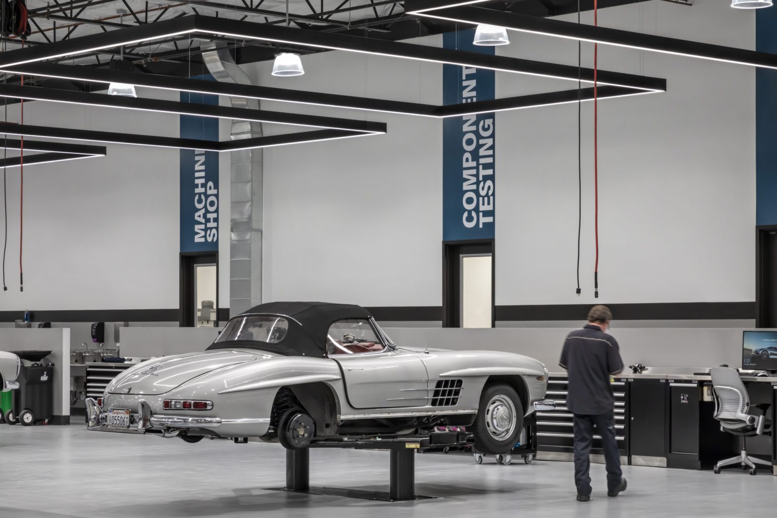 Mercedes-Benz Classic Center, Long Beach, CA - 61,500 SF — Hendy