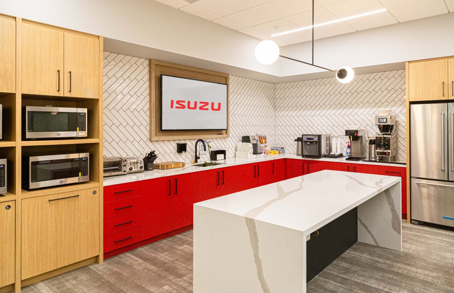 Isuzu, Anaheim, CA — Hendy