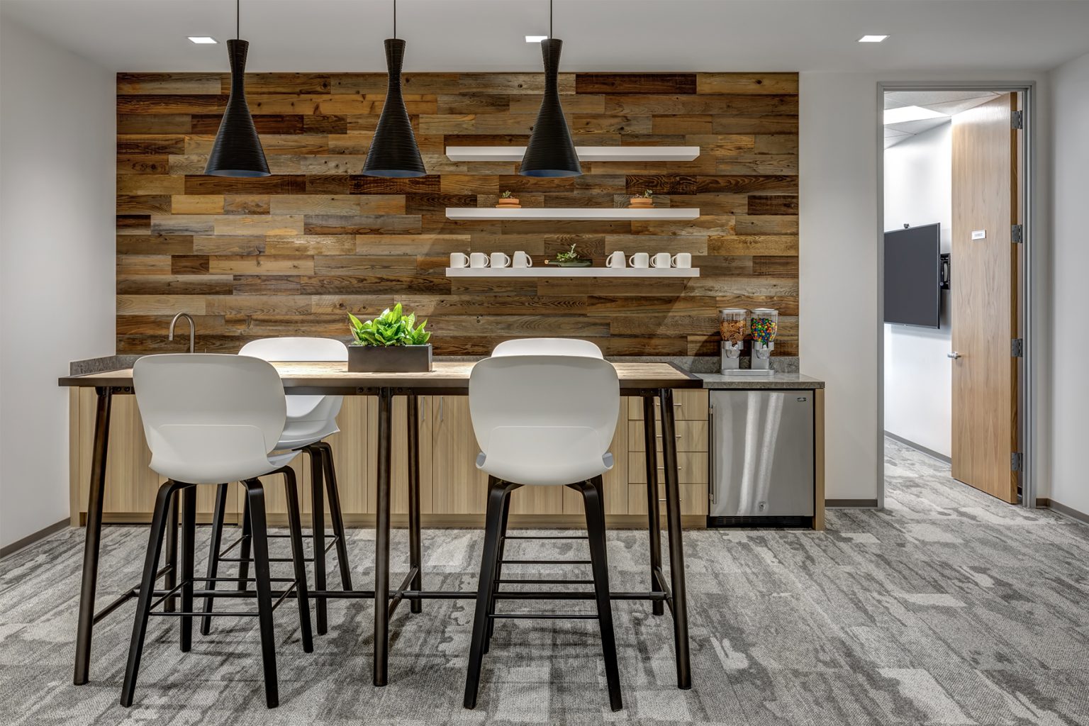 Ivantis/Alcon, Irvine, CA — Hendy