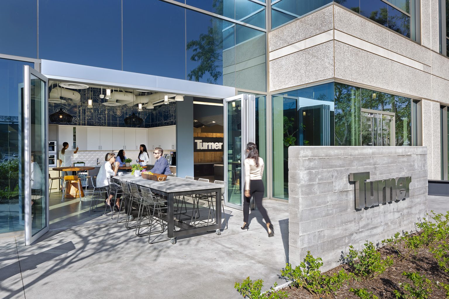 Turner Construction, Anaheim, CA — Hendy