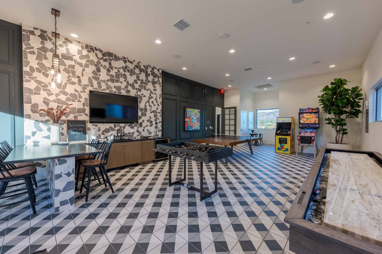 Norco Valley Square, Norco, CA — Hendy